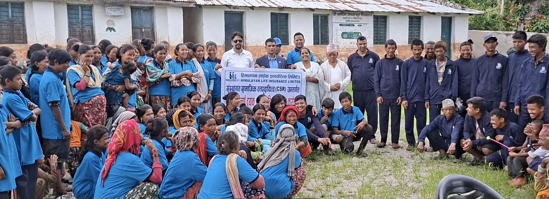 हिमालयन लाइफद्वारा राउटे समुदायलाई कपडा सहयोग